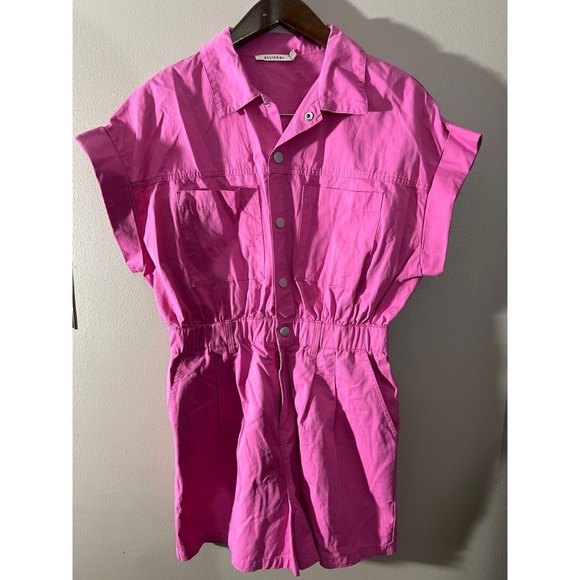 Ellison Vibrant shorts romper Pink Garment - Picture 1 of 3